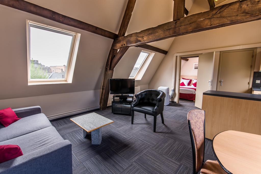 Infotel Mons Exteriér fotografie